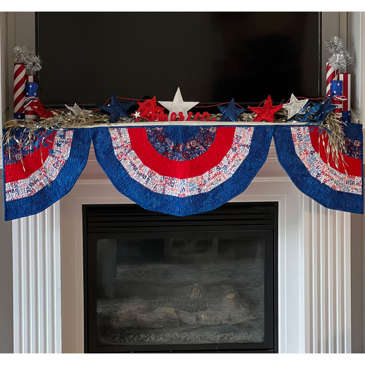 Celebration Bunting Mantle Scarf PDF Pattern – Cut Loose Press™